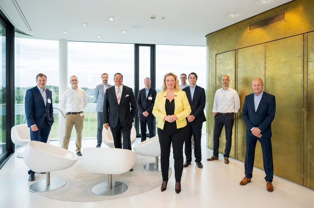 Visit of the Minister Kerstin Schreyer to the IZB